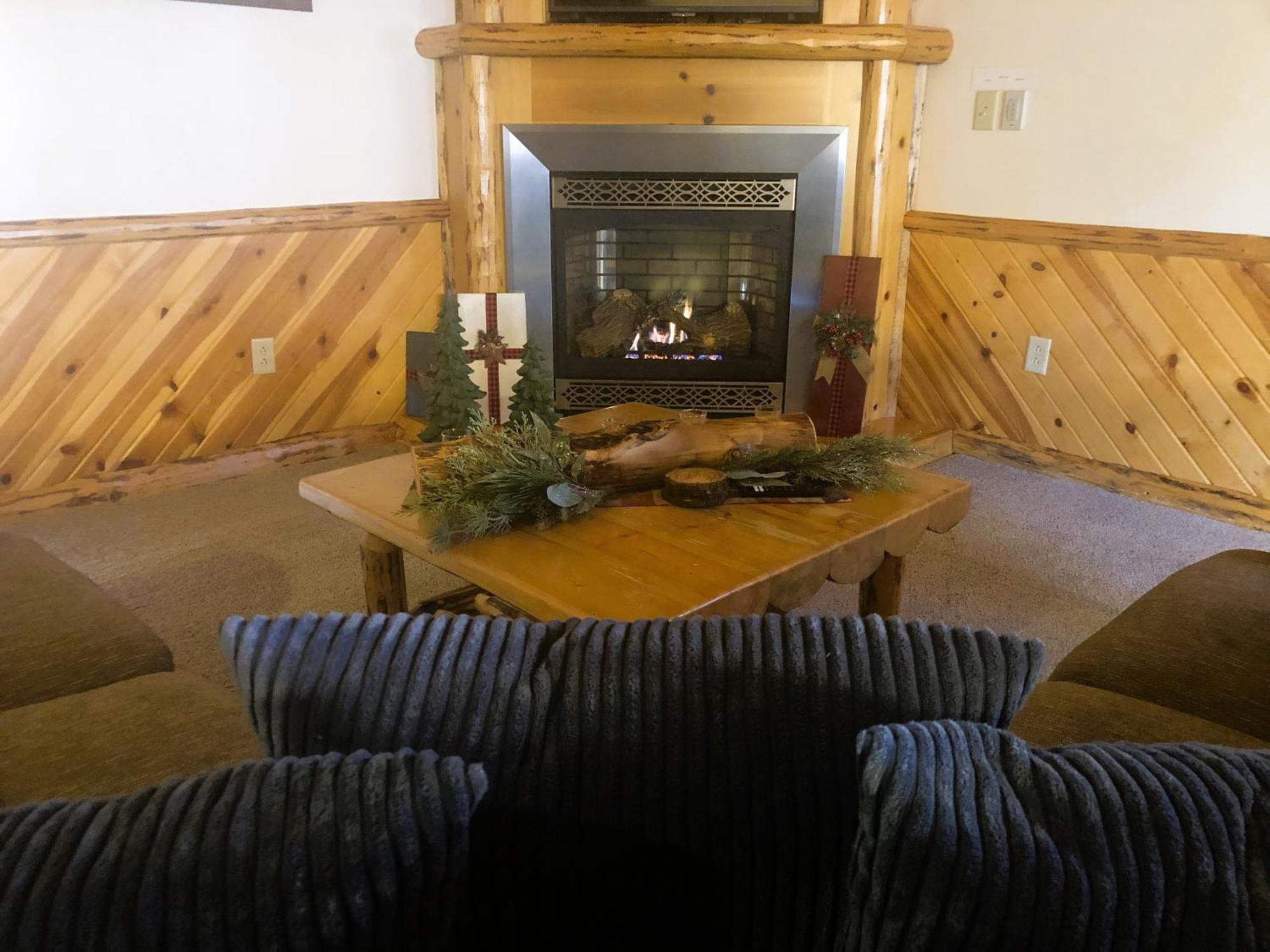 Sojourner'S Lodge & Log Cabin Suites Dundee Экстерьер фото