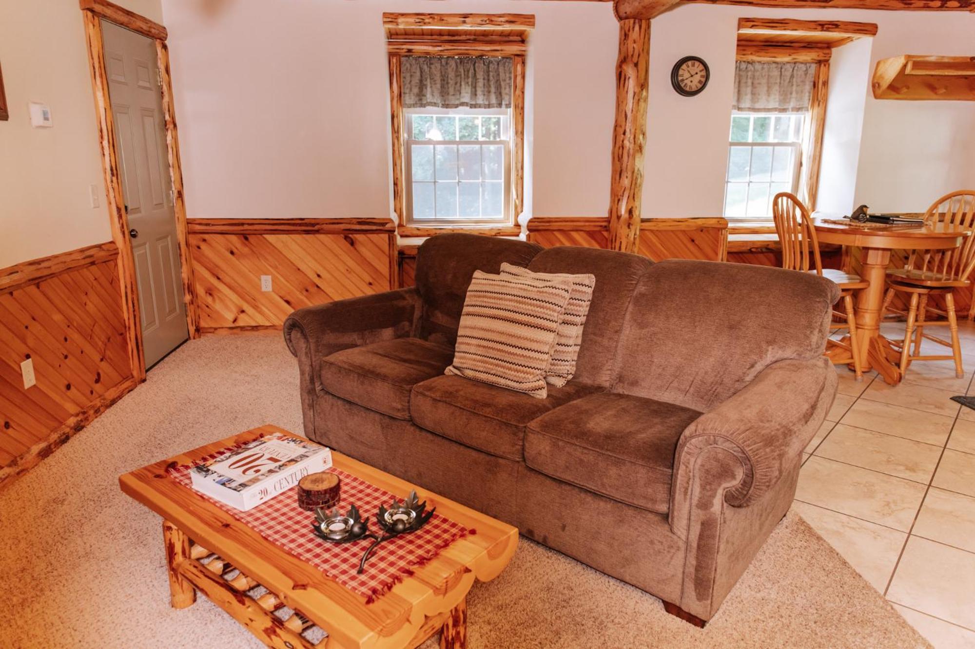Sojourner'S Lodge & Log Cabin Suites Dundee Экстерьер фото