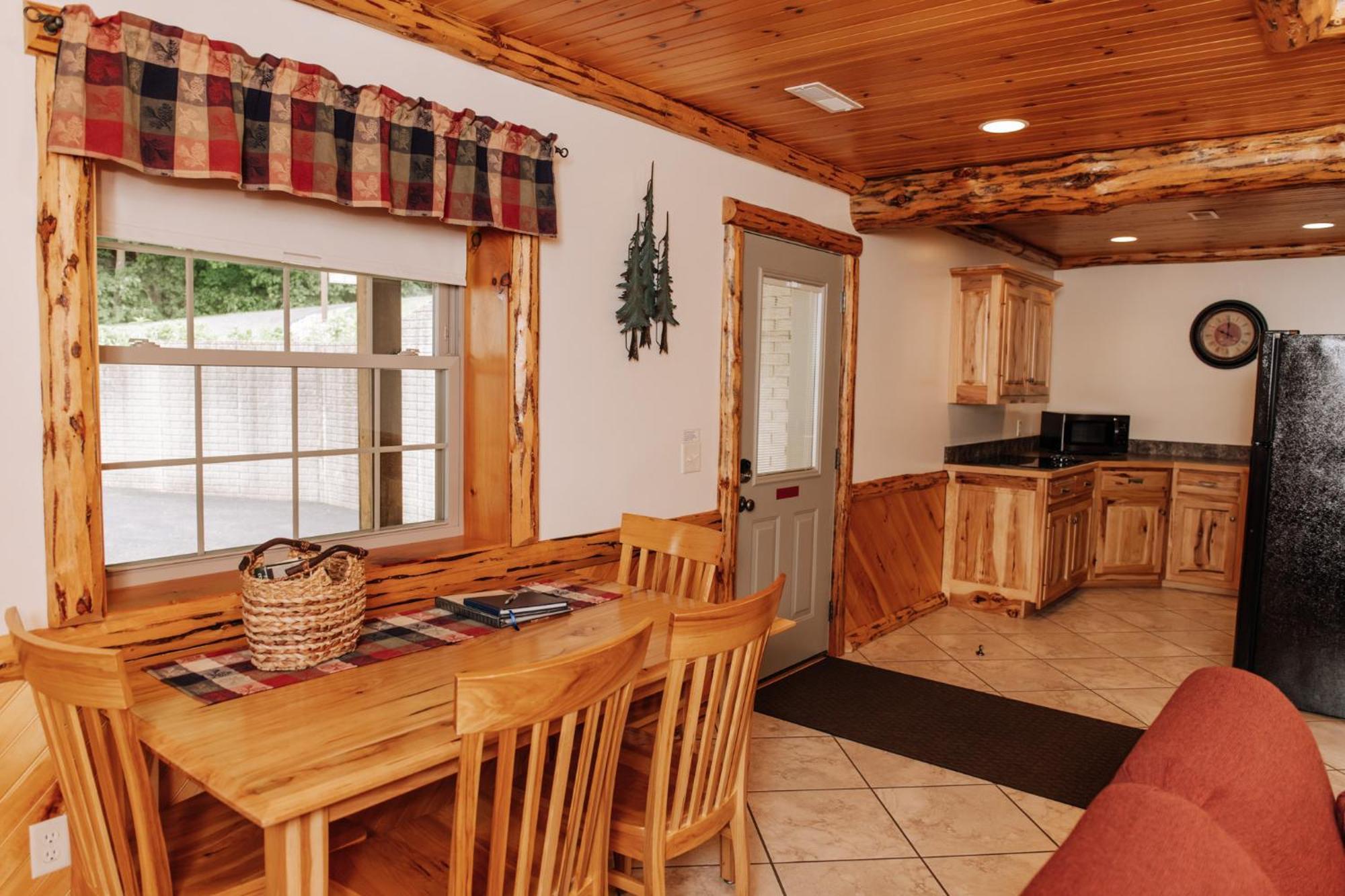 Sojourner'S Lodge & Log Cabin Suites Dundee Экстерьер фото